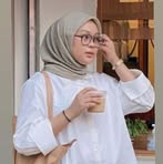 Siti Laura - Facebook