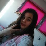 laura - @laurasnappe - Instagram