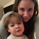 Laura Stoneman - @ari_n_wabba - Instagram