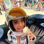 Laura Scott - Facebook