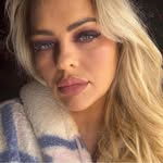 Laura Talbot Carr - @lauralazzzzz - Instagram