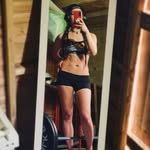 Laura Tozer - @laura5790 - Instagram