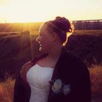 Laura Treadwell - @lauratreadwell - Instagram