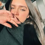 𝓛𝓪𝓾𝓻𝓪 𝓒𝓻𝓲𝓼𝓽𝓲𝓷𝓪 𝓣𝓻𝓾𝓵𝓵𝓸. 🌹 - @lauratrullo._ - Instagram
