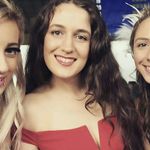 Laura Vail - @lauragvail - Instagram