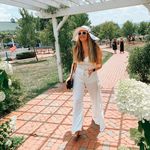 Laura Valle - @lauraofthevalle - Instagram