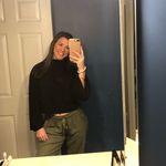 Laura Van Horn - @lauravhcloset - Instagram