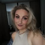 l a u r a - @laura_vargova - Instagram