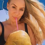 Laura Wake - @_laurawake_ - Instagram