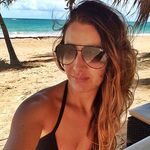 Laura Walker - @luckysweetie04 - Instagram