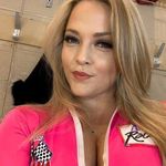 laura wesley - @laurawesley820 - Instagram