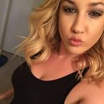 laura wesley - @laurawestly302 - Instagram