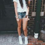 Laurel Fox - @laurel.fox - Instagram