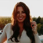 Laurel Mills - @thecrownoflaurel.private - Instagram