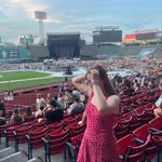 Laurel Wallace - @laurelwallace12 - Instagram