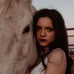 Lauren Akin - @akin_burger - Instagram
