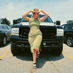 @laurenburson - Instagram