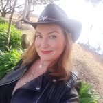 Lauren Colbert - @loz_bag - Instagram