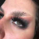Lauren Earl - @hellismyeye - Instagram