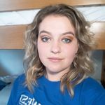 lauren - @laureneubankspam - Instagram