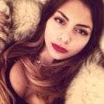 Lauren Hatton - @lauren_rainbow_syrup - Instagram