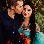 Lauren Settles - @hoistthecolors95 - Instagram