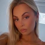 Lauren Stratton - @laurenjadestratton95 - Instagram