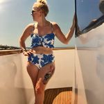 Lauren Sumner - @laurensumner90 - Instagram