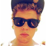 laurenceday - @laurenceday - Instagram