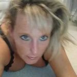 Lauri Buchanan - @4uprettynpink - Instagram