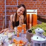 Lauri in the kitchen - @lauri.cooks - Instagram
