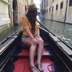 laurigomez - @laurigomez - Instagram