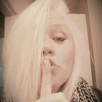 Lauri Susan Phillips - @looneylauri - Instagram