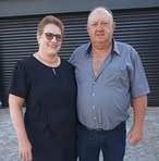 Lauri Schneider - Facebook