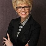 Laurie Arnold - @lvasellskc - Instagram