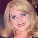 Laurie Salamone DeWitt - @lauriedewitt09 - Instagram