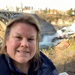 Laura Doering - @lmdalive - Instagram