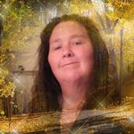 Laura Farris - @laura.farris.73 - Instagram