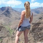 Laura Hacker - @hackera191094 - Instagram