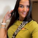 Laurie Hands - @lauriehands - Instagram