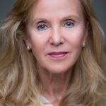 Laurie hatch - @sunshinelady080 - Instagram