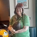 Laurie Kamp - @lauriekamp64 - Instagram