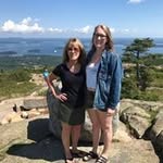 Laurie Lilly Hartley - @2lilntay - Instagram