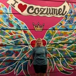 Laurie Roach - @sharkgirl2 - Instagram