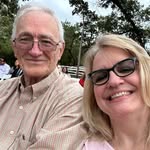 Laurie Ware - @txwineambadassador - Instagram