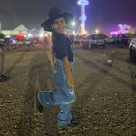 Rhillary lavinia - @laviniarhillary - Instagram