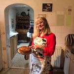 Layla Burns - @layla.burns.140 - Instagram