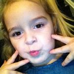 Layla Burns - @itslaylab2012 - Instagram