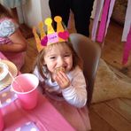 Layla Gray - Facebook
