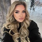 Layla Harper - Facebook